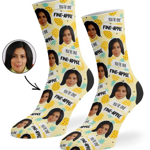 Cream Fine Apple Face Socks